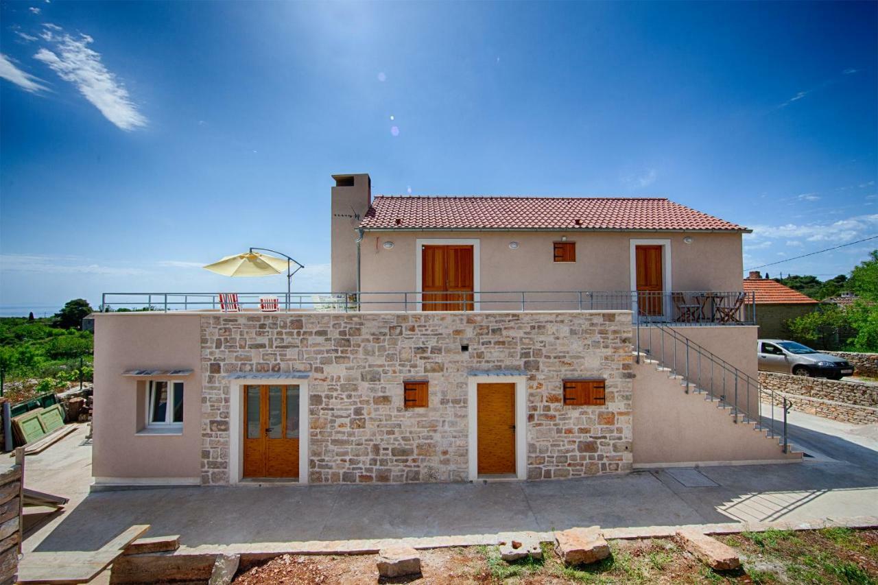 Betini Apartments - Authentic Island Escape Komiza Ngoại thất bức ảnh