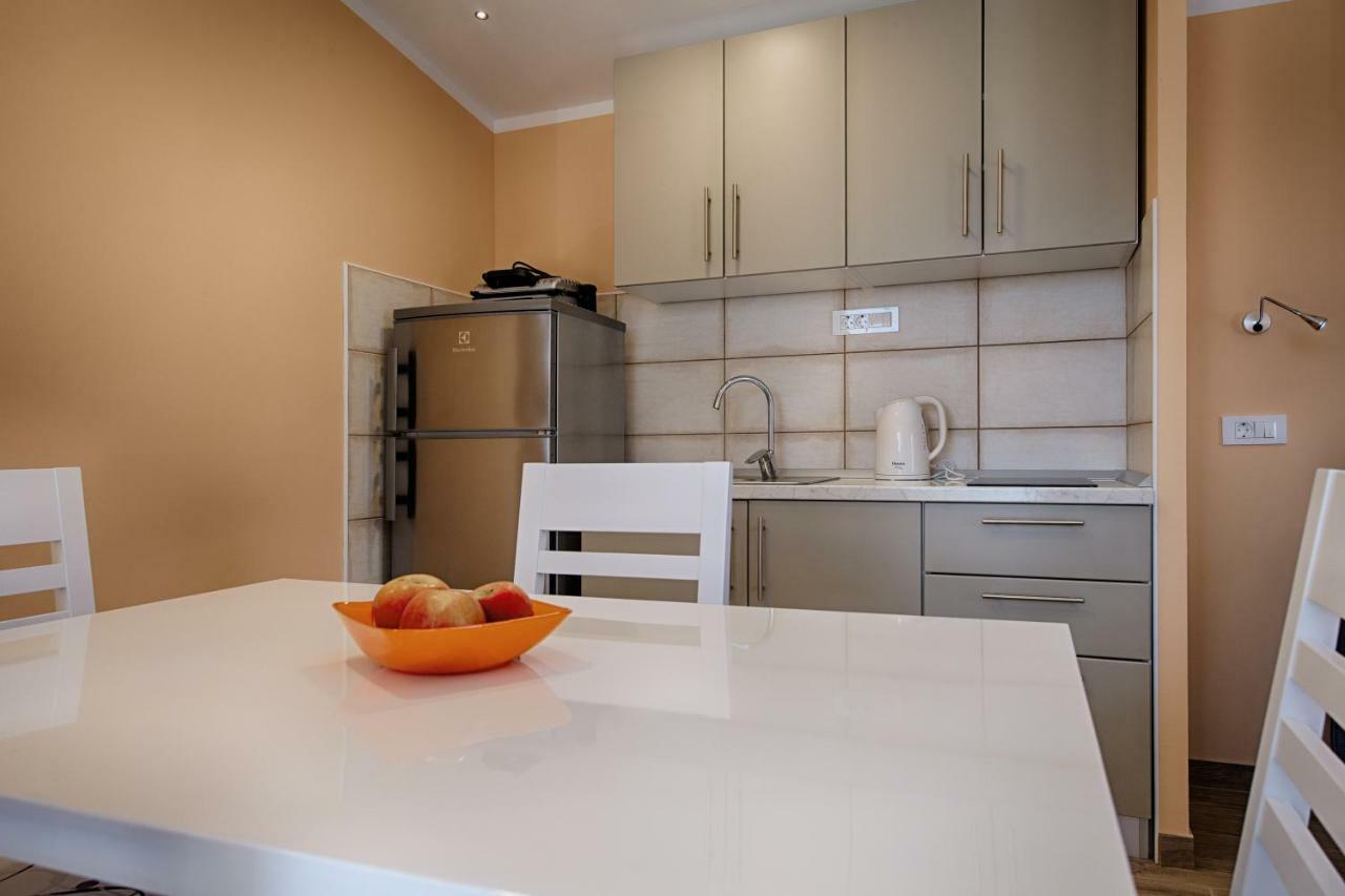 Betini Apartments - Authentic Island Escape Komiza Ngoại thất bức ảnh